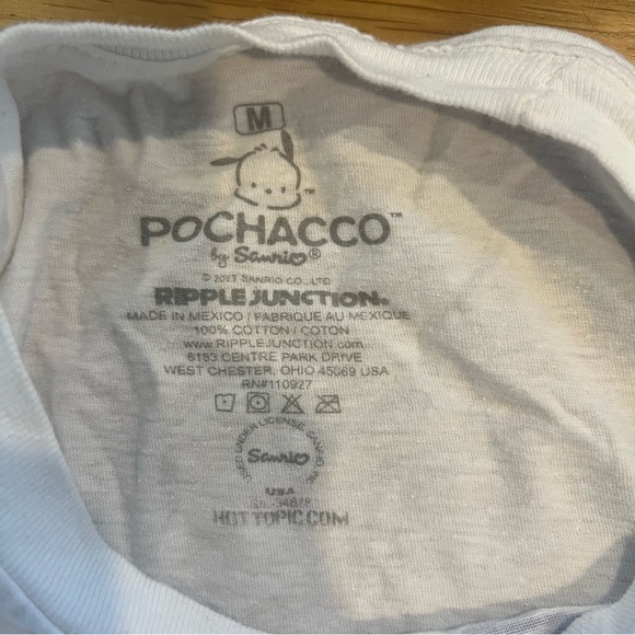 pochacco hot topic short sleeve t shirt - Picture 3 of 3